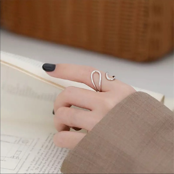 Jewelry - 925 sterling silver ring